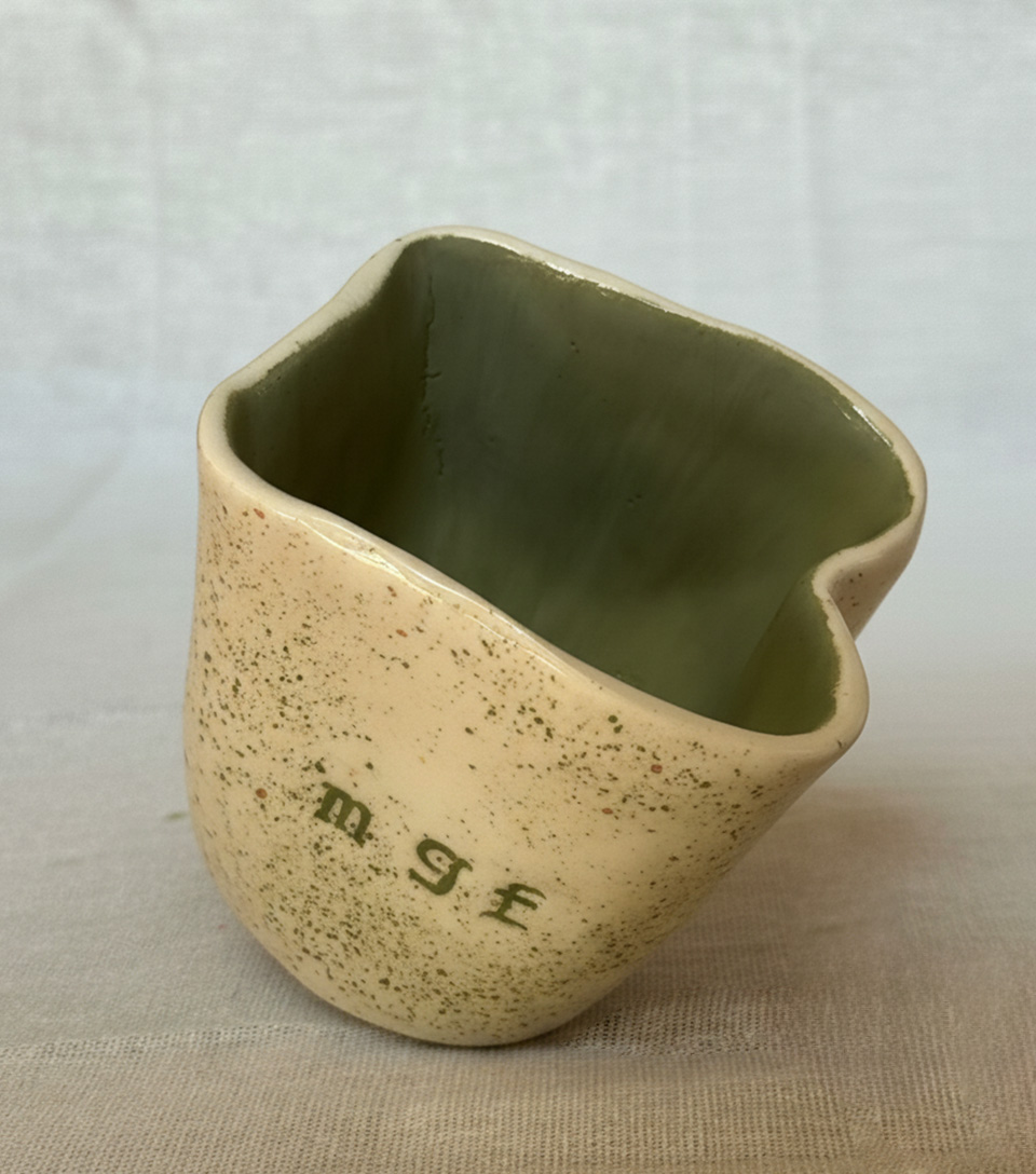 Taza Blanca y Verde MGF - Imagen 3